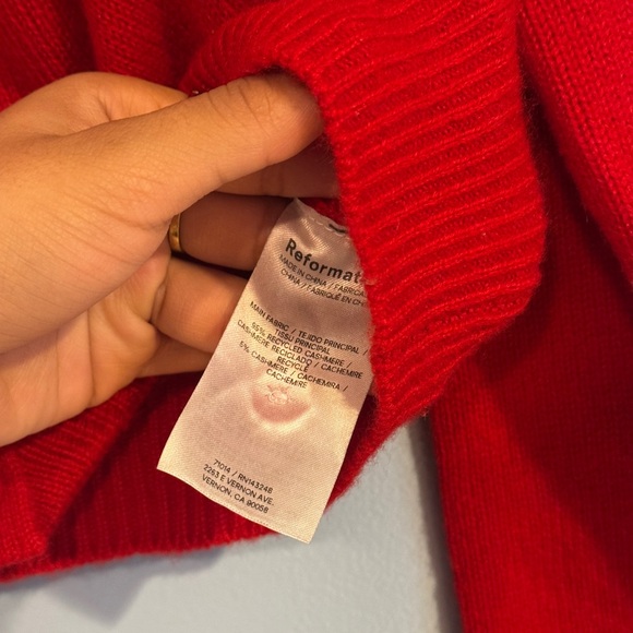 Reformation Clara Cashmere Crew Cardigan Cherry Small - Picture 7 of 8